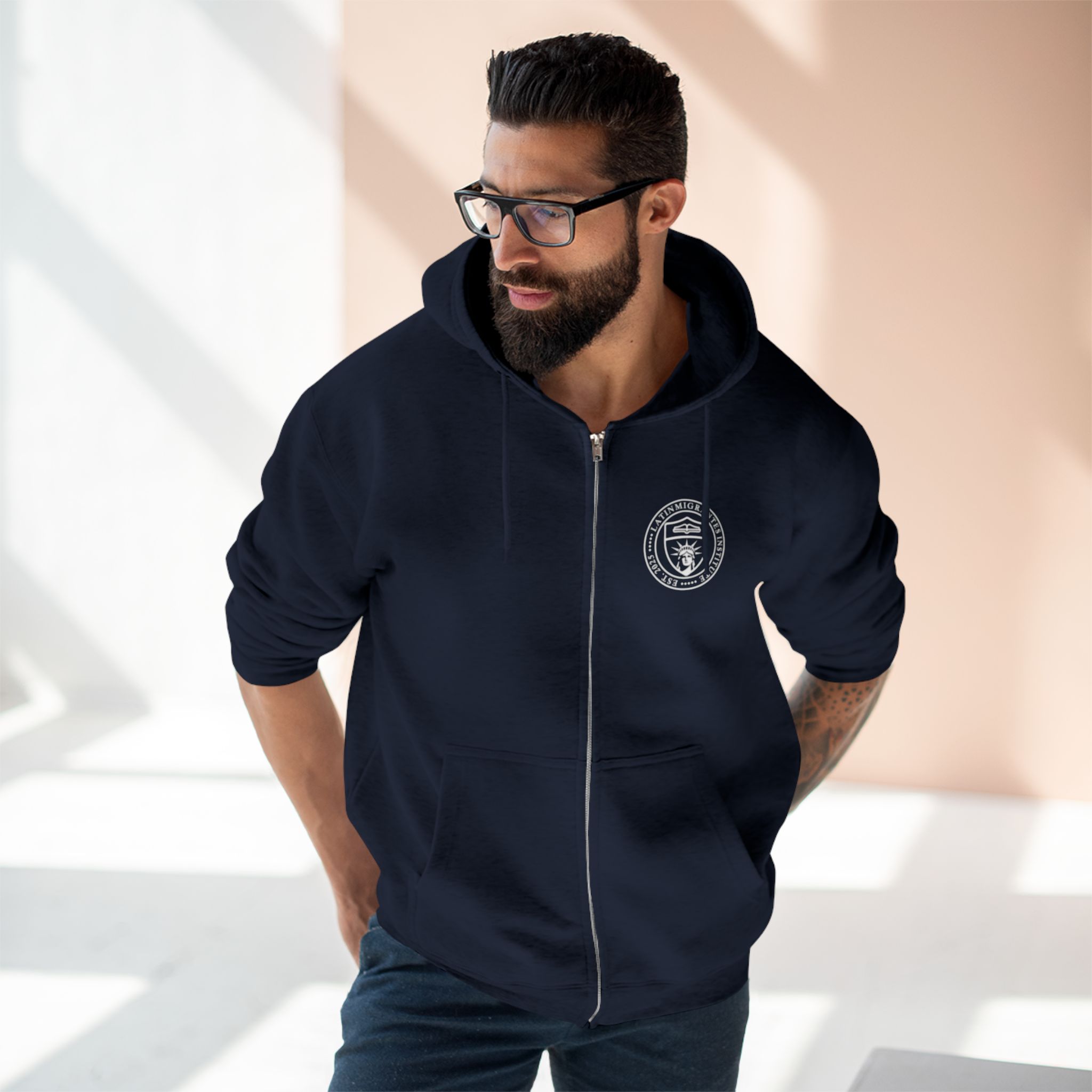 Sudadera con Cremallera — Escudo Estampado - Image 15