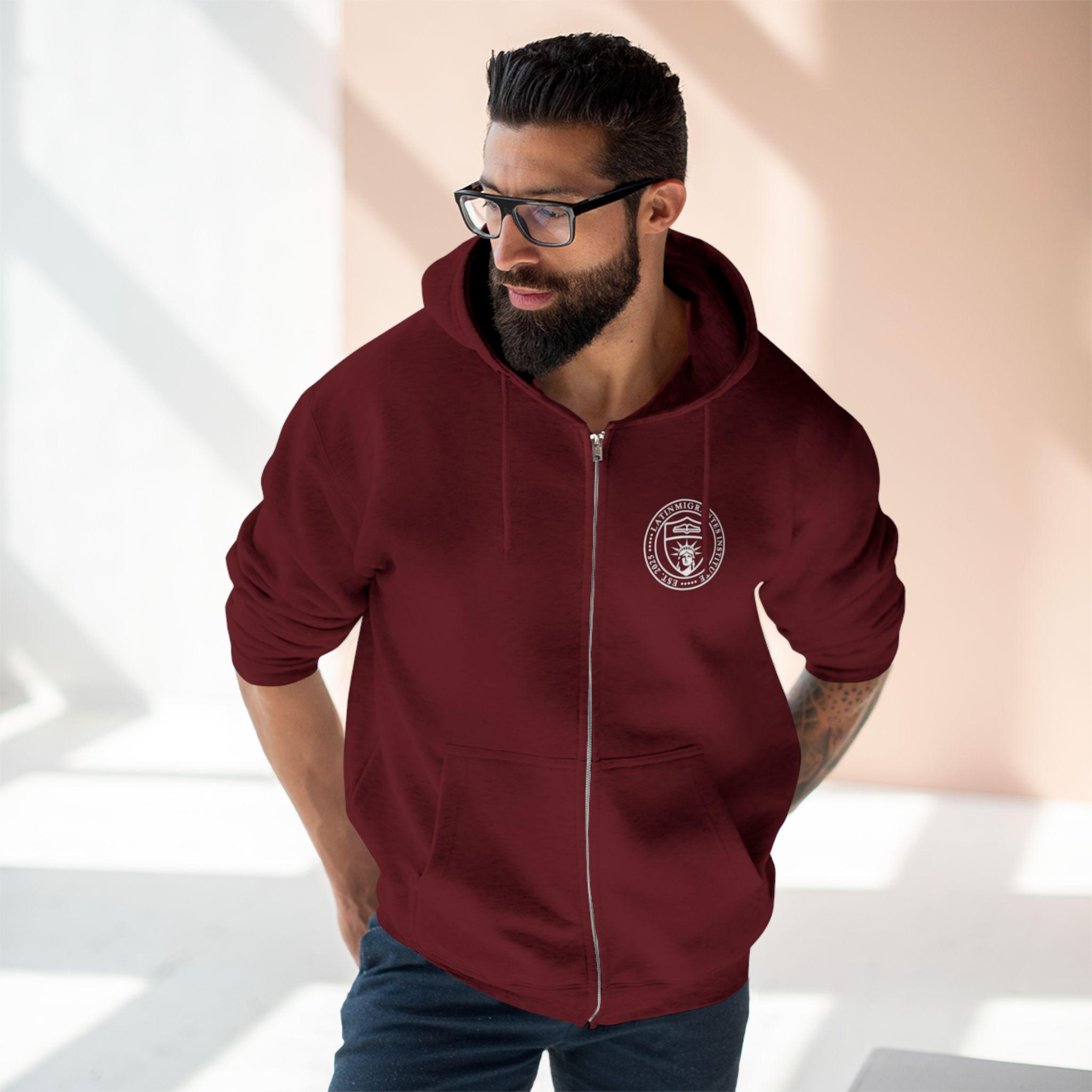 Sudadera con Cremallera — Escudo Estampado - Image 3