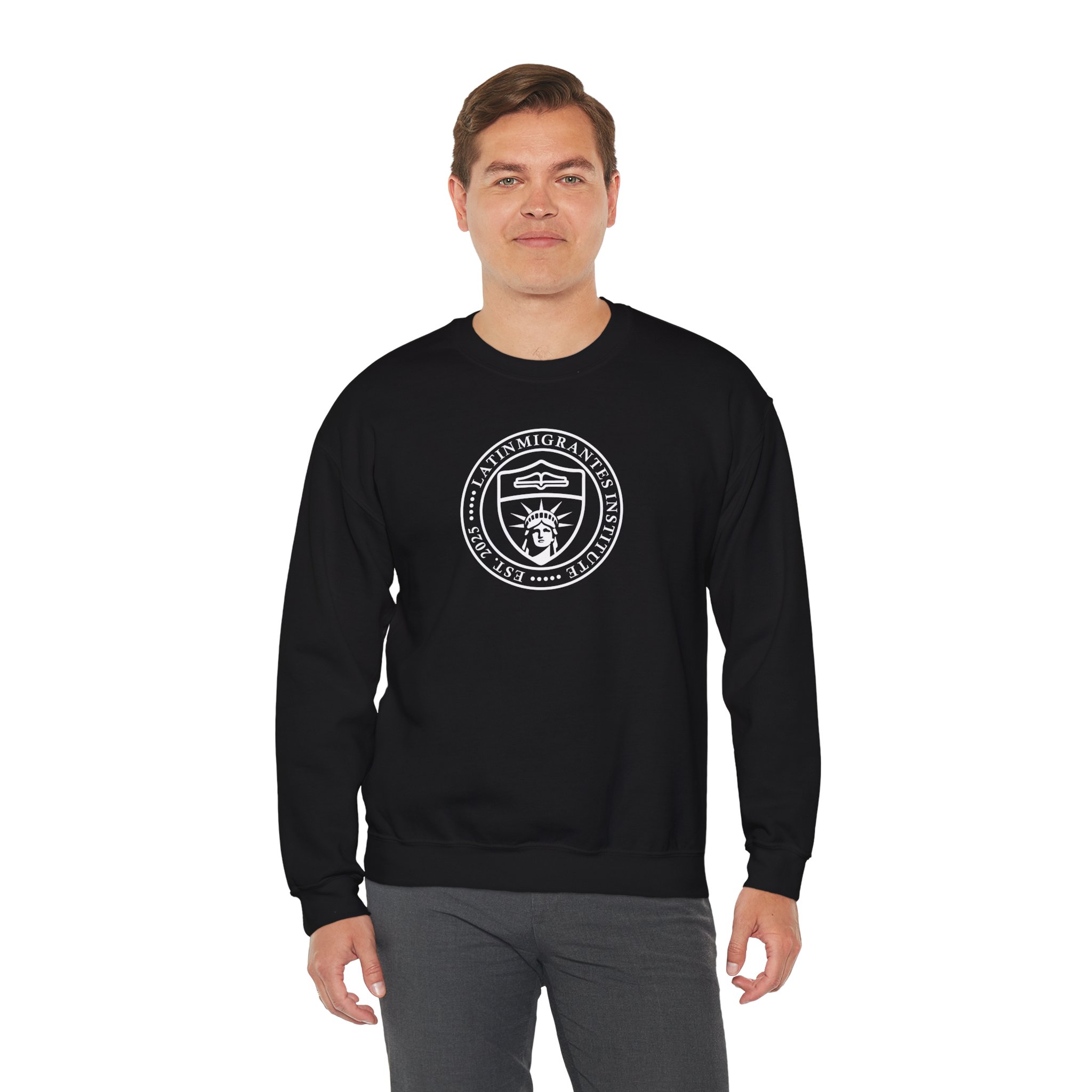Sudadera Crewneck — Escudo Estampado - Image 17